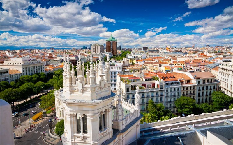 ta-sxedia-tis-ispanias-gia-anakampsi-tou-tourismou