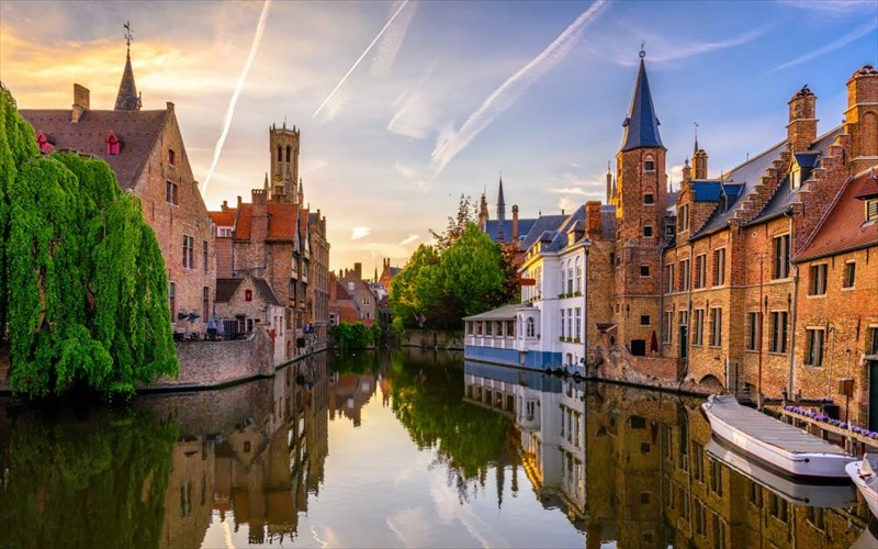 fotografiko-taksidi-se-uperoxa-mnimeia-pagkosmias-klironomias-tis-unesco