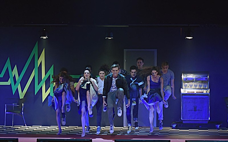 megaron-online-ti-tha-doume-ton-maio