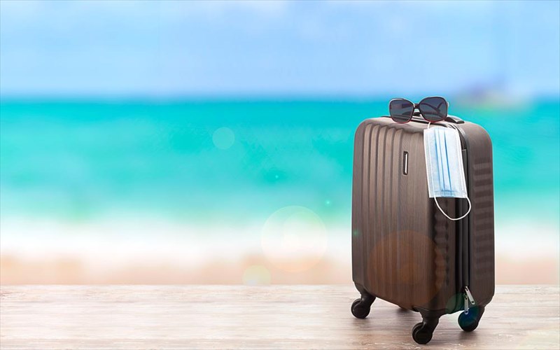 taksidi-kai-koronoios-ti-isxuei-auti-ti-stigmi-se-kathe-xora