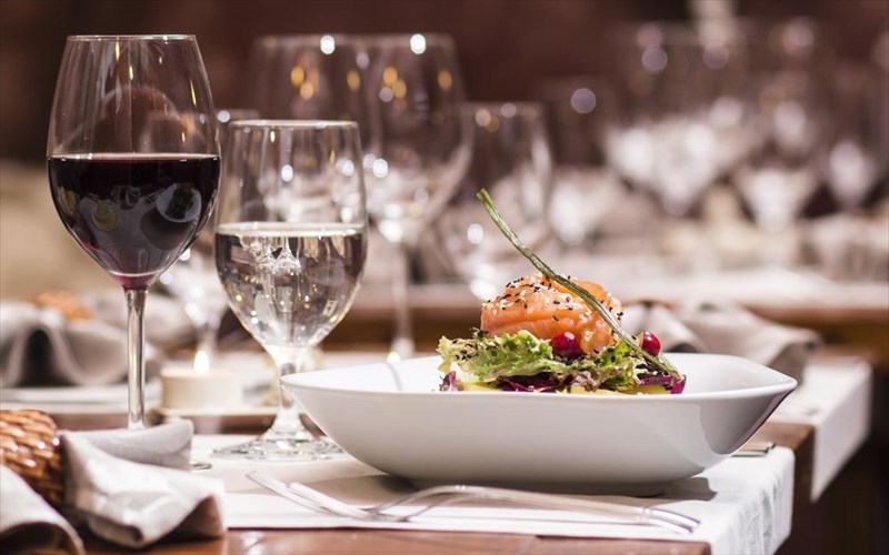 o-gastronomikos-odigos-gault-kai-millau-apektise-elliniki-ekdosi-millau-apektise-elliniki-ekdosi