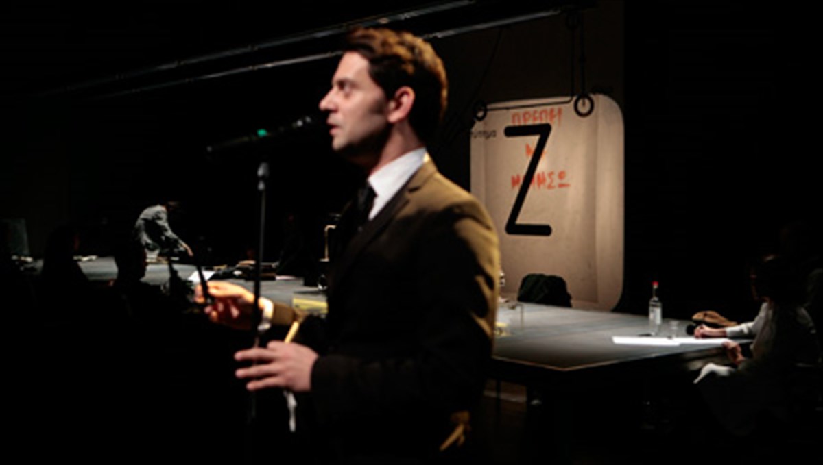 to-z-tou-b-basilikou-kai-oi-theates-tou-m-pontika-epistrefoun-sto-ethniko