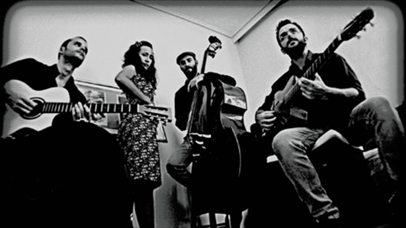 pempti-apogeuma-me-swing