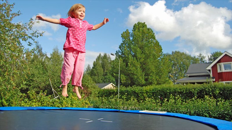 bungee-trampolino-extreme-sport-gia-aionia-paidia