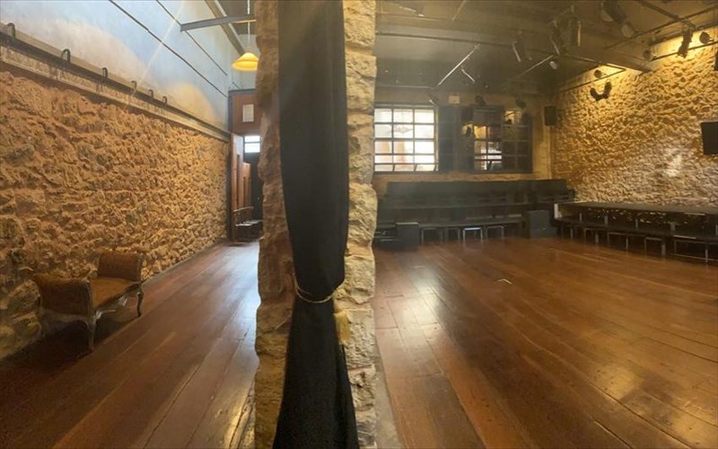 i-mikri-akadimia-epistrefei