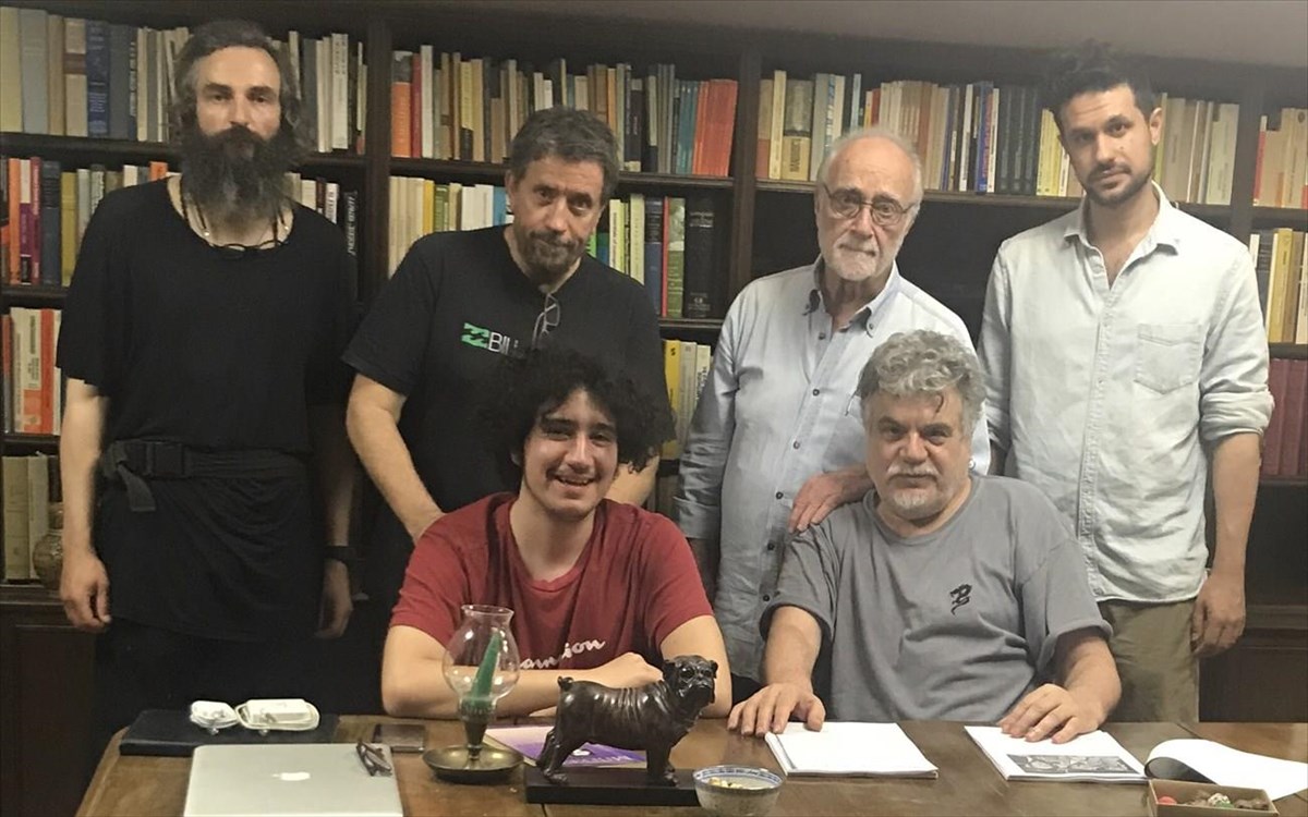 perimenontas-ton-gkonto