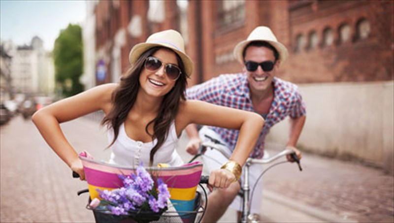 eutuxia-as-katarripsoume-epitelous-tous-muthous-tis