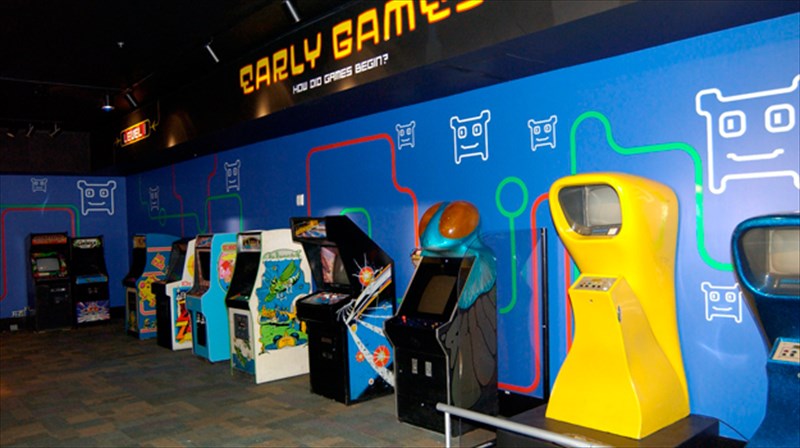 game-on-20-paixnidi-sto-parelthon-to-paron-kai-to-mellon