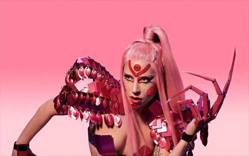 kukloforise-to-chromatica-tis-lady-gaga