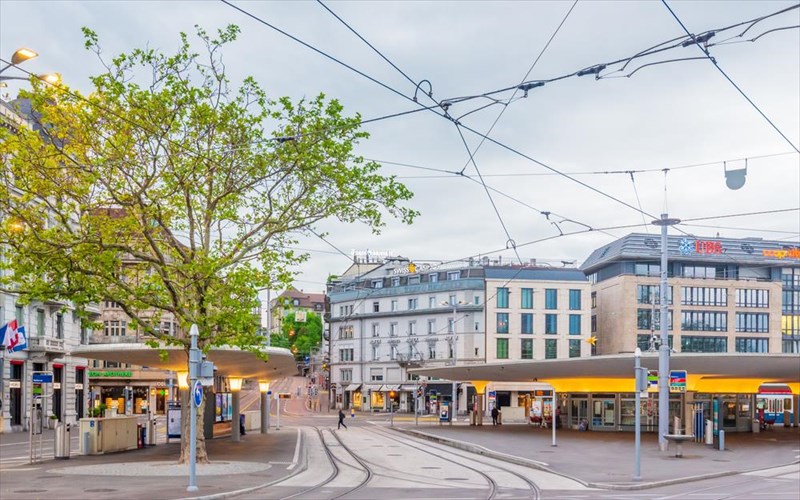 poso-adeiasan-oi-poleis-tou-kosmou-kata-tin-pandimia