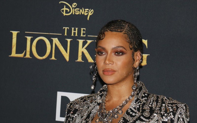 se-diapragmateuseis-beyonce-kai-disney-gia-sunergasia-stin-megali-othoni