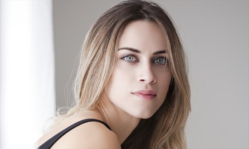 sabberia-margiola-o-mikis-theodorakis-mila-stin-kardia-ton-ellinon-tou-xthes-kai-tou-simera