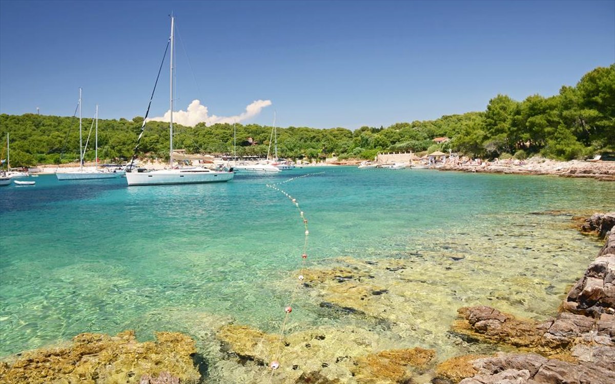 nisia-pakleni-kroatia