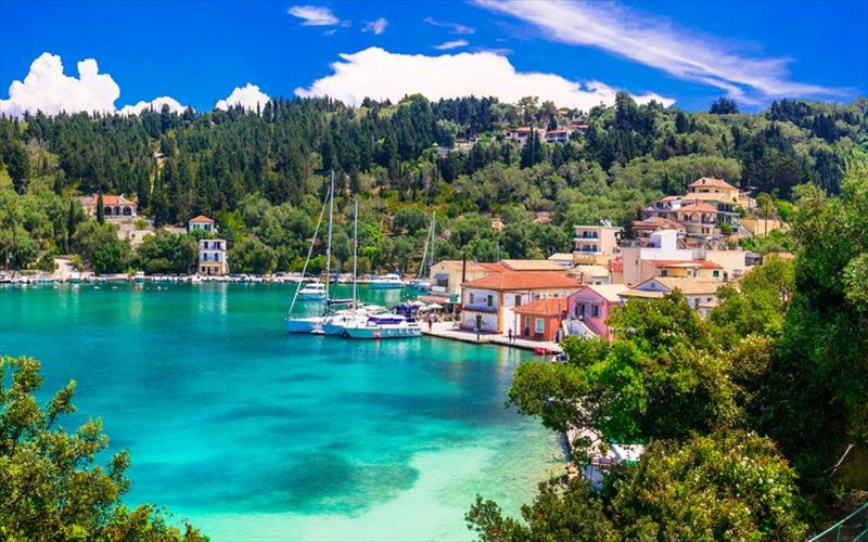 diakopes-se-tessera-paramuthenia-ellinika-nisia