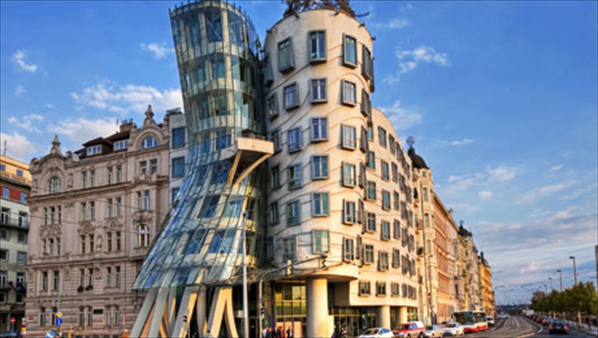 treloi-arxitektones-perierga-ktiria