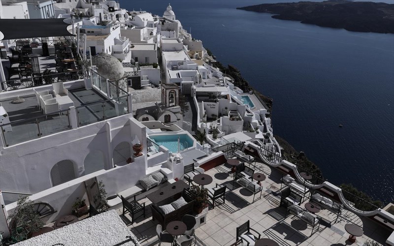 pos-einai-i-santorini-auti-tin-epoxi-santorini-auti-tin-epoxi