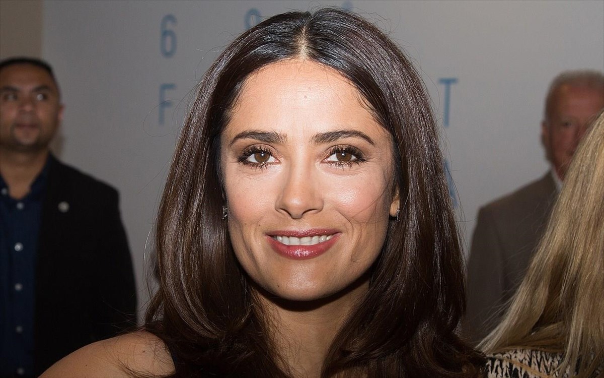 auto-to-neo-xroma-mallion-tis-salma-hayek-tha-to-deite-pantou-fetos-to-kalokairi