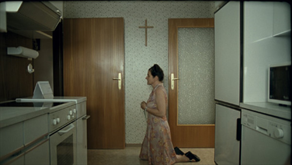 kritiki-tainias-o-paradeisos-tis-pistis