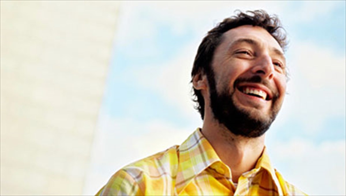 guts-savages-kai-pad-trio-ksesikonoun-ti-skini-tou-koo-koo