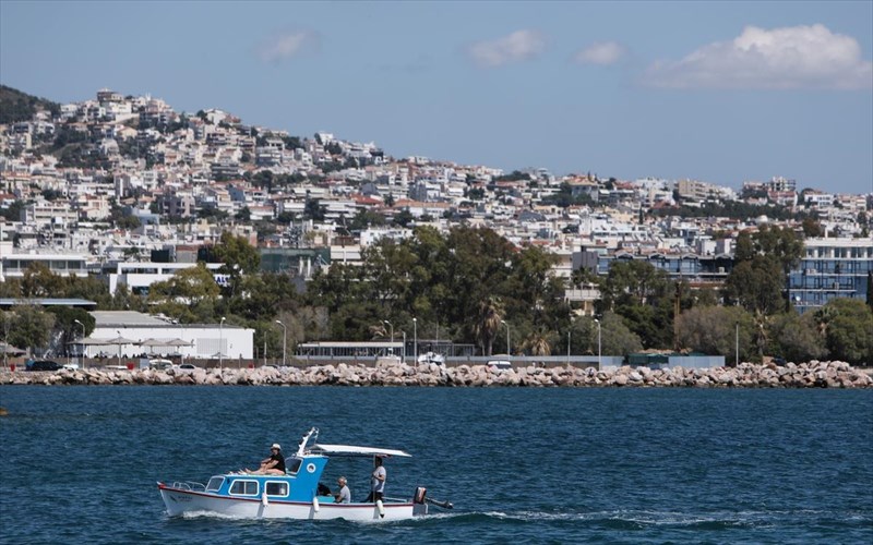 pame-paralia-se-bouliagmeni-kai-limanakia