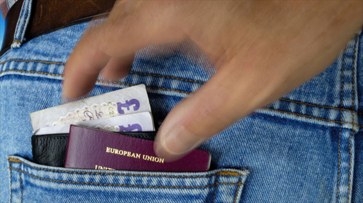 asfali-taksidia-xoris-dusaresta-epakoloutha