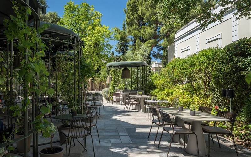 natu-brethikame-stin-oasi-ton-boreion-proastion