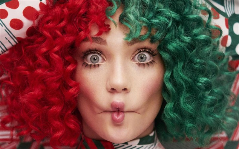 i-sia-egine-giagia-sta-44-tis