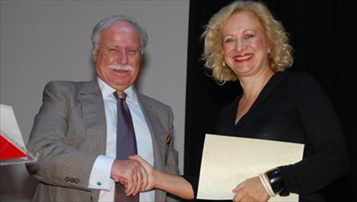 aponemithikan-ta-brabeia-logotexnikis-metafrasis