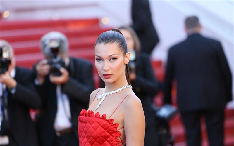 daneisteite-to-stil-karantinas-tis-bella-hadid