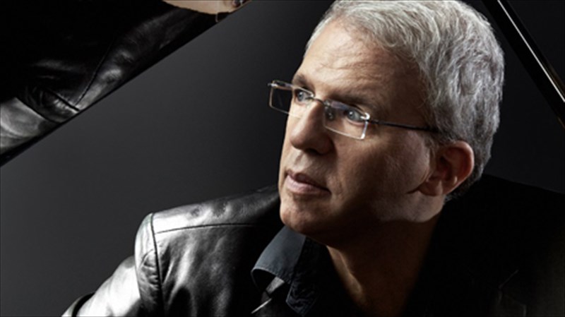 giorgos-p-laimos-apo-ti-thalassa-gennithika-kai-me-ti-mousiki-anagennithika