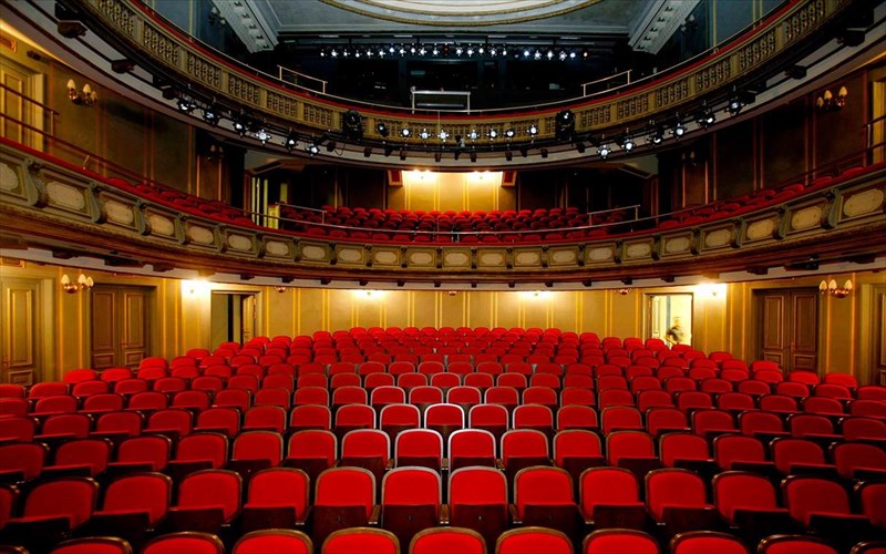 to-ethniko-theatro-exei-mia-simantiki-anakoinosi-gia-to-koino-tou