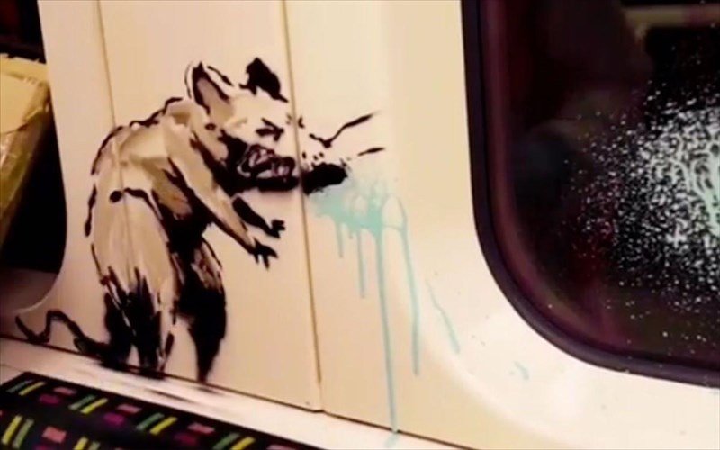 o-banksy-xtupise-sto-metro-tou-londinou