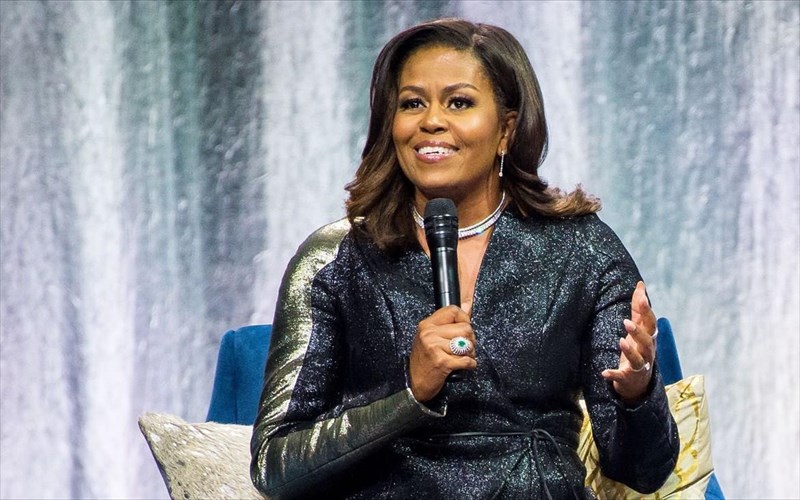 teli-iouliou-ksekina-to-podcast-tis-michelle-obama-sto-spotify