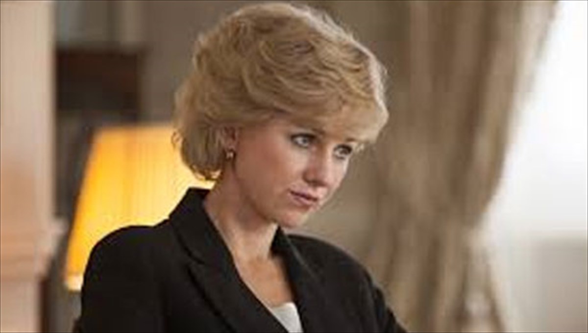 i-kinimatografiki-ntaiana-dexetai-ta-pura-ton-kritikon