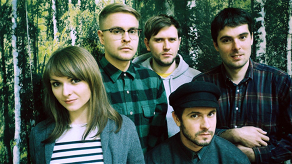 rosiko-post-punk-kai-new-wave-sto-six-dogs