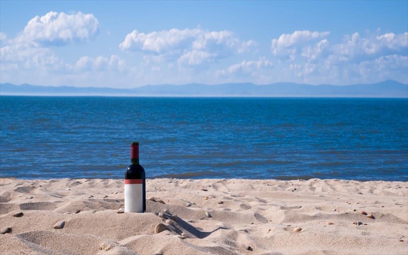 poso-krataei-ena-kleisto-mpoukali-krasi