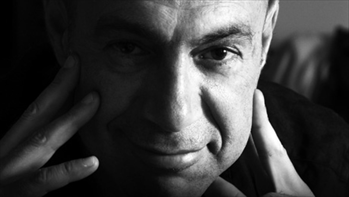 baggelis-raptopoulos-epistrefei-i-loula-tou-kai-etoimazei-neo-muthistorima-loula-tou-kai-etoimazei-neo-muthistorima