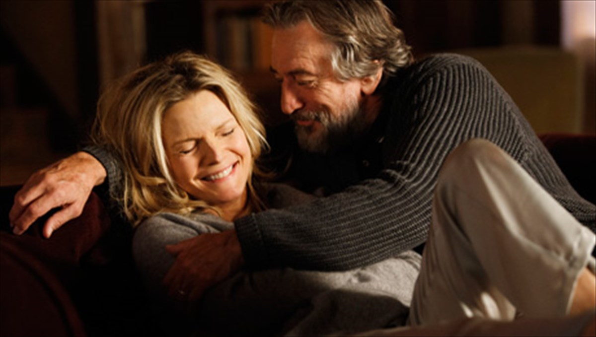 kritiki-tainiasepikinduni-oikogeneia