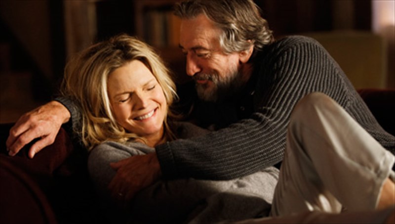 kritiki-tainiasepikinduni-oikogeneia