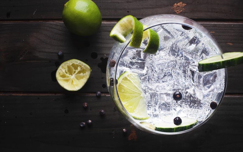 mathainoume-ta-panta-gia-to-tzin-kai-ftiaxnoume-tria-klasika-kokteil