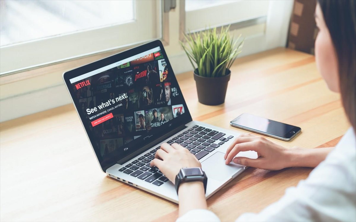 netflix-laptop-streaming