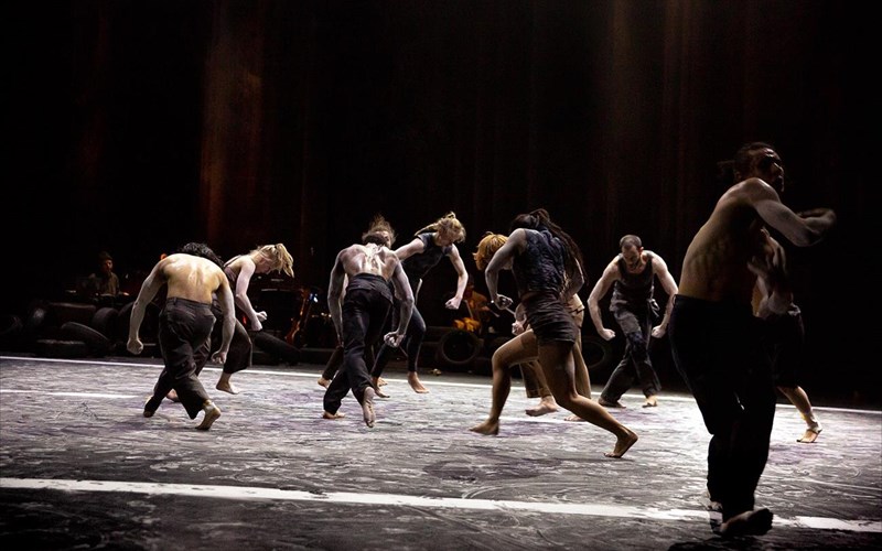 ksekinise-to-26o-diethnes-festibal-xorou-kalamatas