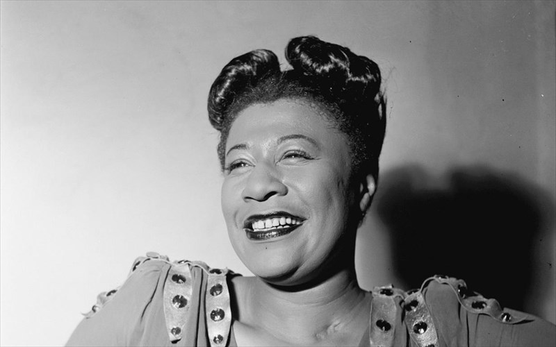 brethike-spanio-live-almpoum-tis-ella-fitzgerald