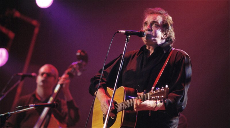 forma-tou-Johnny-cash-polithike-enanti-50000-dolarion
