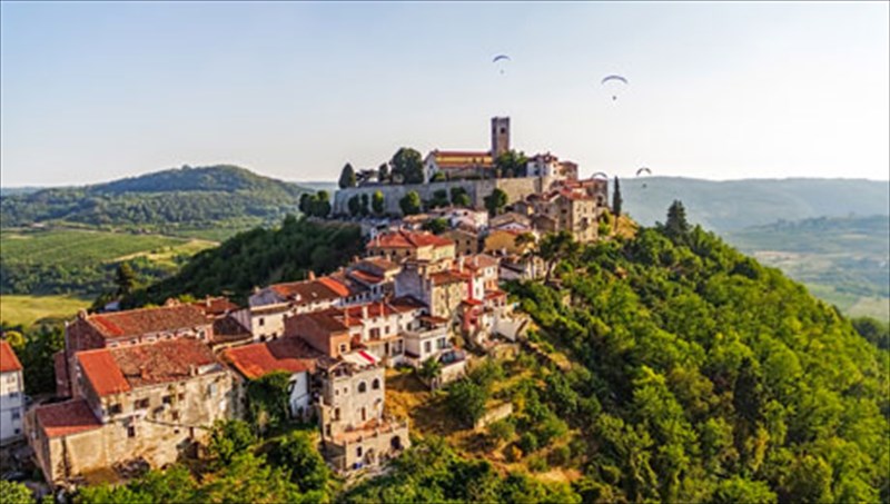 poleis-kai-xoria-me-thea