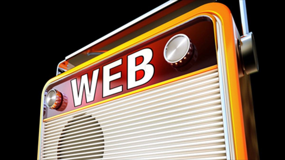 web-radios-dunamiki-eisodos-sti-nea-epoxi-
