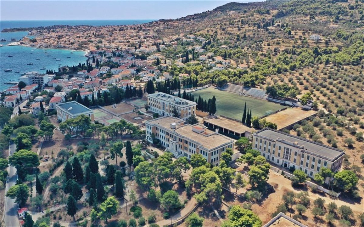 mousiki-akadimia-spetses