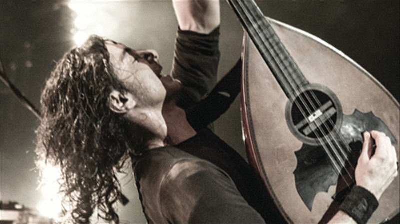 i-kritiki-paradosi-kanei-stasi-stis-grammes