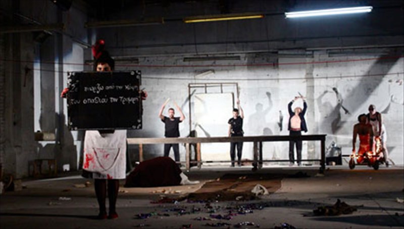 derma-reloaded-i-epistrofi-tis-sourealistikis-theatrikis-installation-epistrofi-tis-sourealistikis-theatrikis-installation