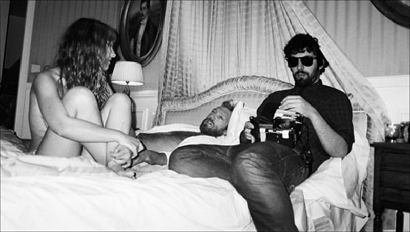 romen-gabras-anatemnei-ti-bia-ton-astikon-kentron-kai-prokalei